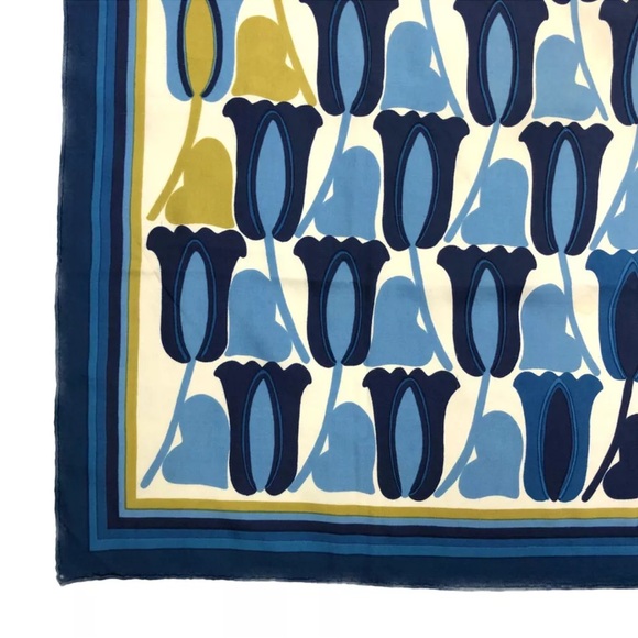 219 Christian Dior CD Tulip Alibi Silk Scarf - Picture 5 of 9